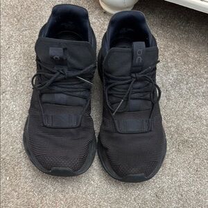 On Running women’s CloudNova All-Black Sneakers size 9